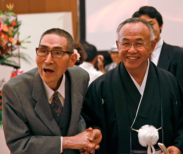 Yeh Hsin-tsun and Akitsugu Amata photographed together in Niigata
