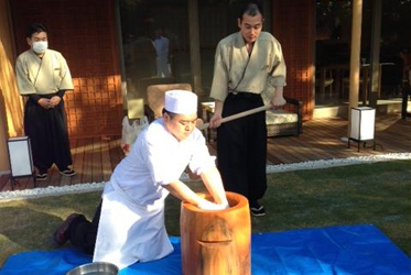 元旦・2日限定！お餅つきイベント開催