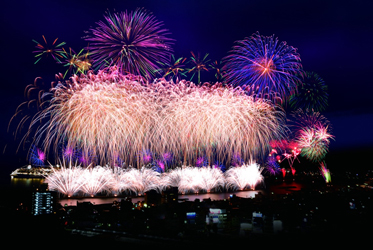 伊豆夏夜花火舞：紀念三浦按針的盛大祭典